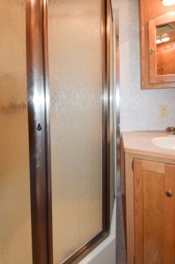 2008 Kiefer Built Genesis X-8083 Living Quarters Horse Trailer Preview Photo 8