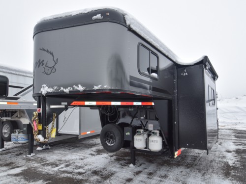 Ranger 7411.S 4 Horse Trailer w/Living Quarters Preview Photo 14