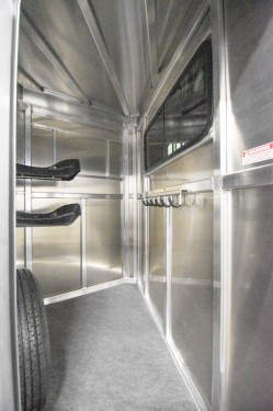 Ju-Lite 2 Horse Warm Blood Bumper Pull Horse Trailer Preview Photo 4