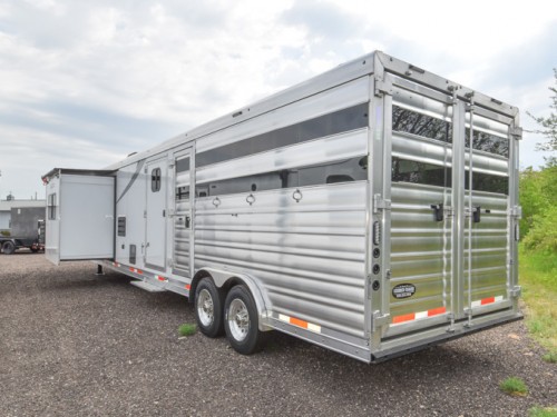 Charger 81415SR Living Quarter Horse Trailer Preview Photo 16