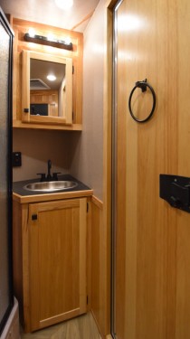 Colt 849 Living Quarter Horse Trailer Preview Photo 6
