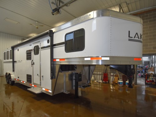 Colt 8311 Dinette Living Quarter Horse Trailer Preview Photo 9