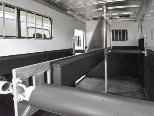 Ju-Lite 2 Horse Warm Blood Bumper Pull Horse Trailer Preview Photo 9