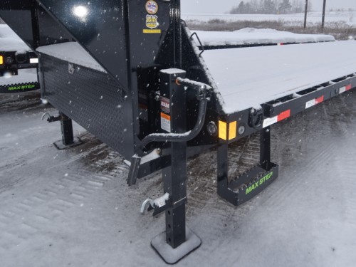 102"x25+5' Dove 16k Low Pro Gooseneck Equipment Trailer Preview Photo 3