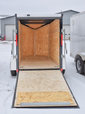 Mustang 5'x8' Enclosed Cargo Trailer Preview Photo 3