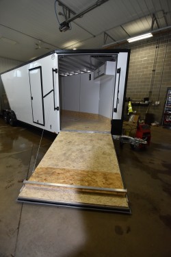 7.5'x29' (24'+5' V) Snowmobile/UTV Enclosed Trailer Preview Photo 4