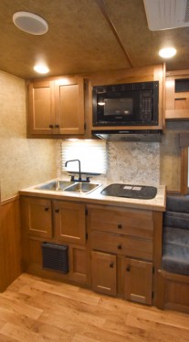 Legacy 8311 Riser Wall Dinette Living Quarters Horse Trailer Preview Photo 5