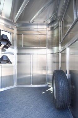 Julite Straight Load 2 Horse w/Dressing Room Preview Photo 9