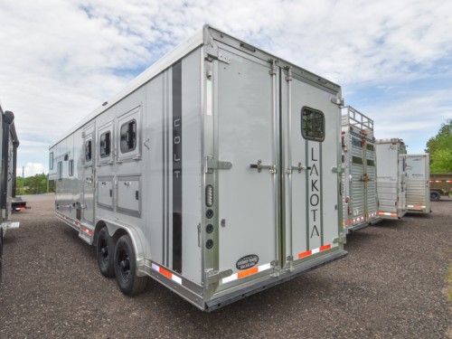 Lakota Colt 8311 Sofa 3 Horse Living Quarters Horse Trailer Preview Photo 13