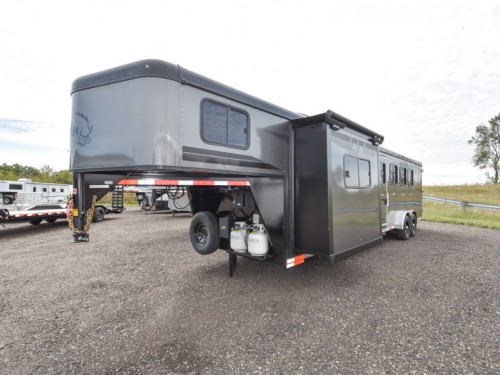 Ranger 7411.S 4 Horse Trailer w/Living Quarters Preview Photo 4