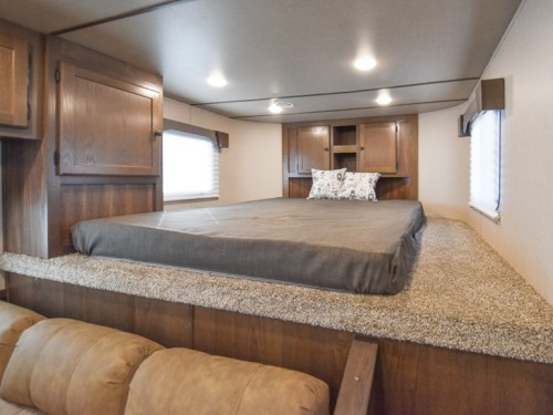 Colt COL1413SRMT Livestock Horse/Toyhauler Trailer w/Living Quarters Preview Photo 5