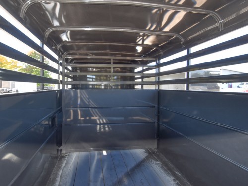 500 ES 6'X16' Bumper Pull Livestock Trailer Preview Photo 3