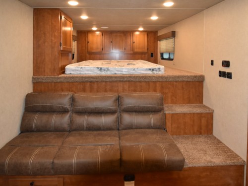 SMC Patriot 8313 SSR Living Quarters Horse Trailers Preview Photo 4