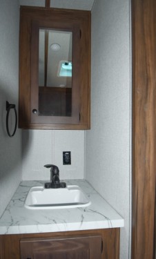 Ranger 7411.S 4 Horse Trailer w/Living Quarters Preview Photo 10