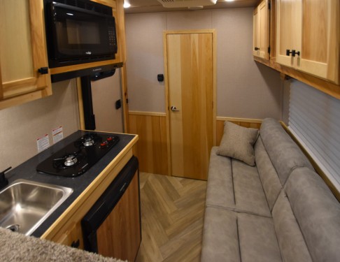 Colt CO27 2 Horse Slant Living Quarters Horse Trailer Photo