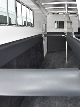 Julite Warmblood Straight Load 2 Horse Trailer Preview Photo 10
