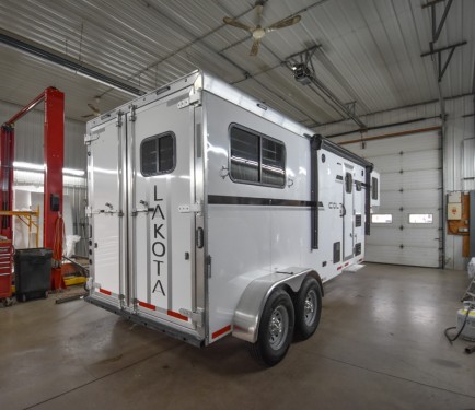 Colt CO27 2 Horse Slant Living Quarters Horse Trailer Preview Photo 12