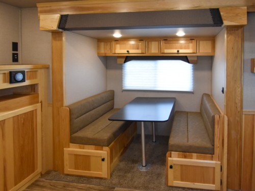 Colt COL1413SRMT Livestock Horse/Toyhauler Trailer w/Living Quarters Preview Photo 4