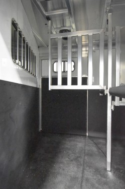 Ju-Lite 2 Horse Warm Blood Bumper Pull Horse Trailer Preview Photo 11