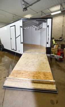 7.5'x29' (24'+5' V) Snowmobile/UTV Enclosed Trailer Preview Photo 5