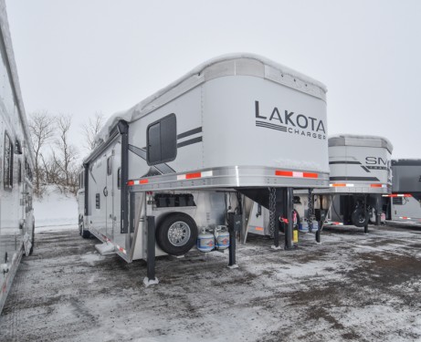Charger 8313.5 Horse Trailer w/Living Quarters Preview Photo 12