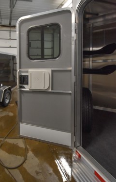 Ju-Lite 2 Horse Warm Blood Bumper Pull Horse Trailer Preview Photo 7