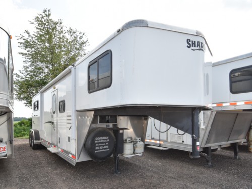 Shadow 3 Horse Slant Living Quarters Trailer **Consignment Listing -No Trades Photo