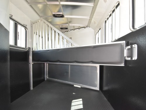 Silverado 7308 Living Quarter Horse Trailer Preview Photo 13