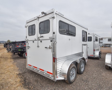 Julite Straight Load Walk Thru Mangers No Dressing Room Preview Photo 3