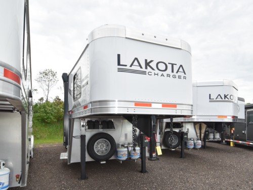 Charger 8313.5 Horse Trailer w/Living Quarters Preview Photo 12