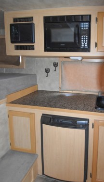 2011 Shadow 3 Horse Slant Living Quarters Preview Photo 11