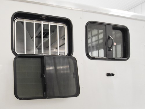 Rustler 2 Horse Slant Aluminum Horse Trailer Preview Photo 8