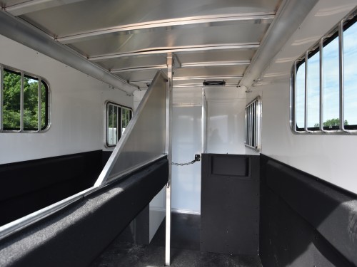 Julite Straight Load Walk Thru w/Mangers Horse Trailer Preview Photo 6