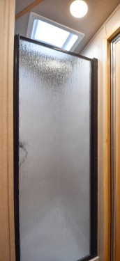 Colt 27 Slant Living Quarter Horse Trailer Preview Photo 10