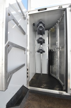 SMC Laramie 8412 Living Quarters 4 Horse Trailer **Consignment Listing-No Trades Preview Photo 17