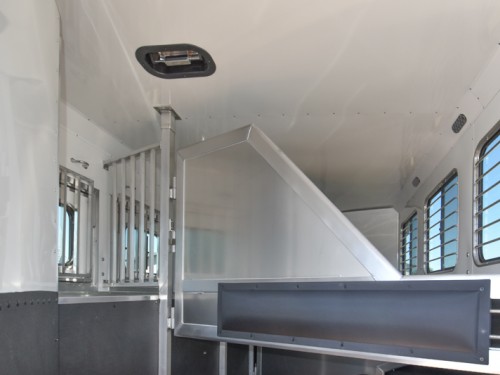 Legacy 8413SR Living Quarters Horse Trailer Preview Photo 11