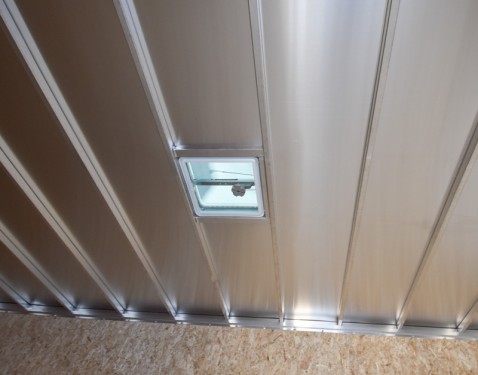 8.5'x20' Enclosed Cargo/Carhauler Trailer Preview Photo 4