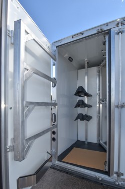 Lakota Charger 8313.5 Horse Trailer w/Living Quarters Preview Photo 14