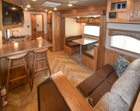 Charger 8315SRB Living Quarter Horse Trailer Photo