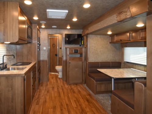 Legacy 8413SR Living Quarters Horse Trailer Photo