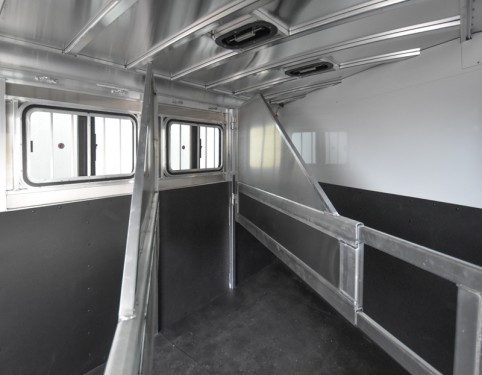 Rustler 3 Horse Slant Aluminum Horse Trailer Preview Photo 8