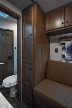 Silverado 7308 Living Quarter Horse Trailer Preview Photo 6