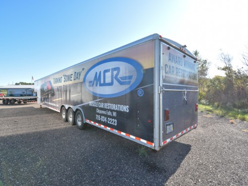 2001 Wells Cargo 48' Gooseneck Trailer Preview Photo 3