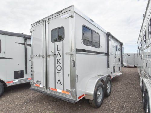 Colt 27 Slant Living Quarter Horse Trailer Preview Photo 11