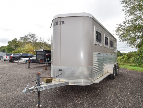 Lakota 3 Horse Slant Trailer **Consignment Trailer No Trades** Preview Photo 2