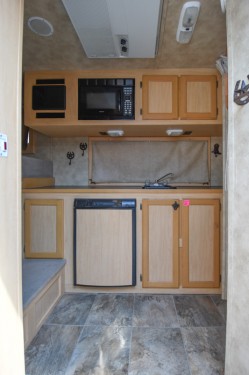 2011 Shadow 3 Horse Slant Living Quarters Preview Photo 5