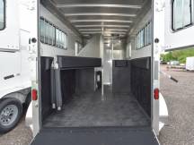 Julite Straight Load Walk Thru Mangers No Dressing Room Photo Thumbnail 6