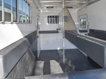 Julite Straight Load 2 Horse w/Dressing Room Photo Thumbnail 6