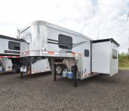 Charger 81415SR Living Quarter Horse Trailer Photo Thumbnail 17