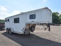 2002 Horton 2 Horse Overnighter Trailer Photo Thumbnail 2